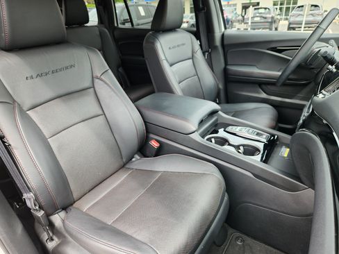 Certified 2024 Honda Passport Black Edition image 15