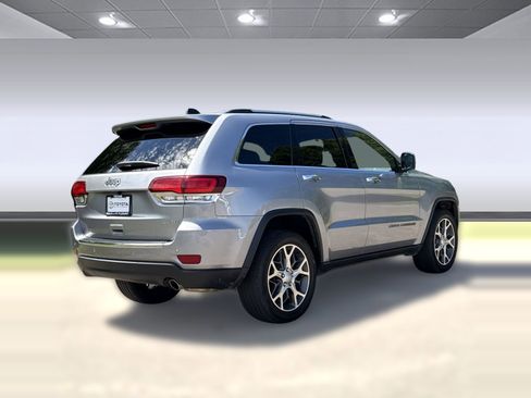 Used 2021 Jeep Grand Cherokee Limited w/ Luxury Group II image 24