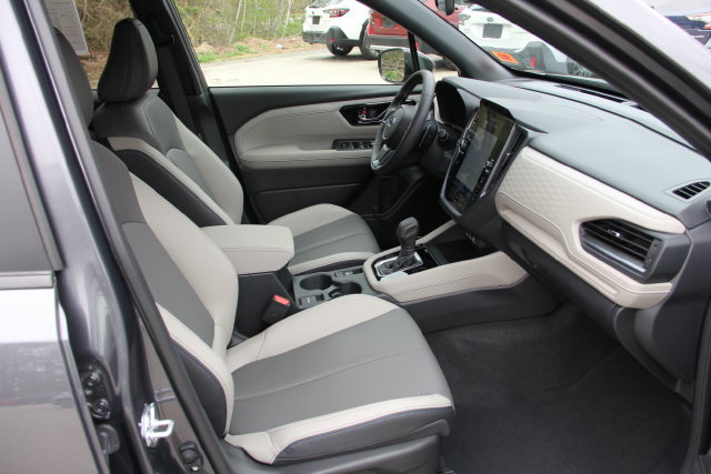 Used 2025 Subaru Forester Limited AWD/4WD image 38