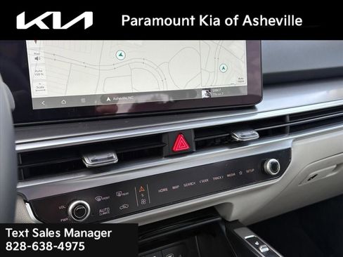 Used 2025 Kia Sorento EX image 9