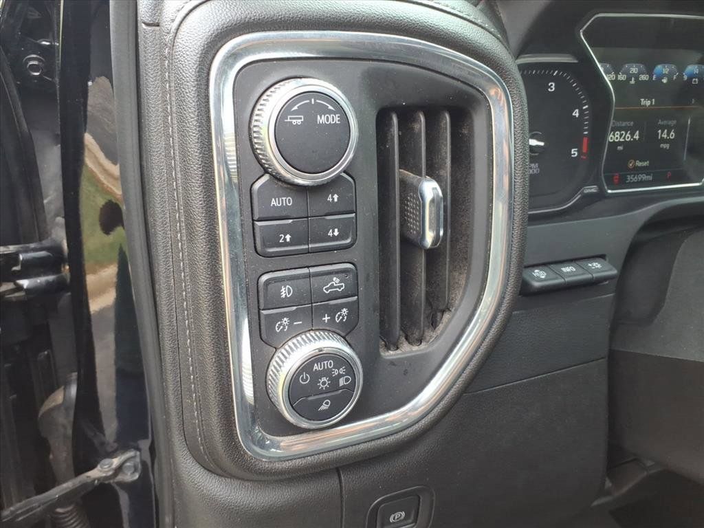 Used 2022 GMC Sierra 3500 Denali w/ Denali Black Diamond Edition AWD/4WD image 26