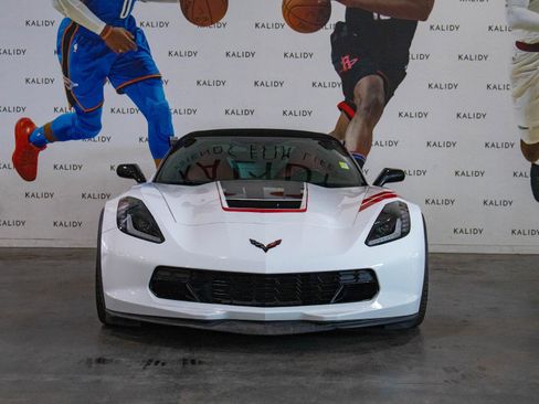 Used 2019 Chevrolet Corvette Grand Sport w/ Carbon Flash Badge Package RWD image 16