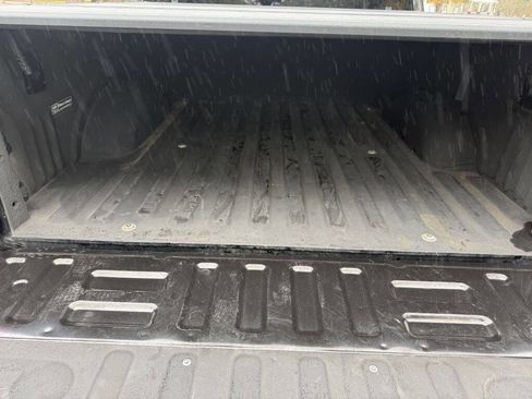 Used 2017 Ford F150 Lariat image 18