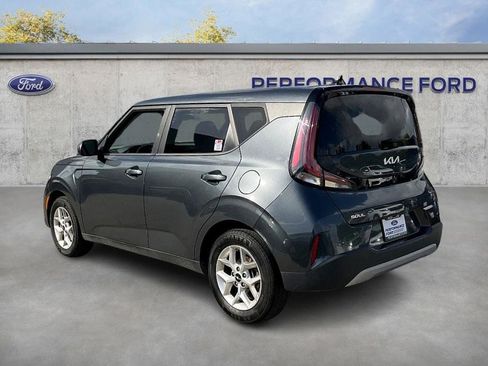 Used 2023 Kia Soul LX w/ LX Technology Package image 7