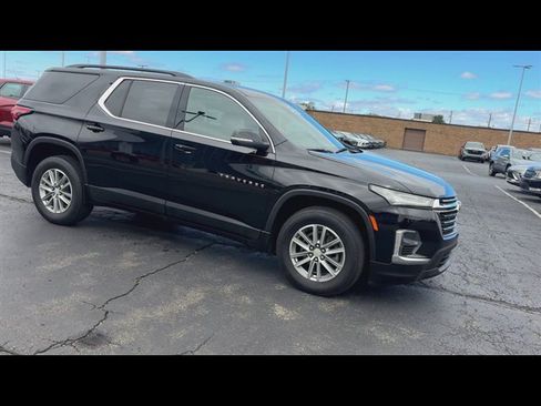 Certified 2023 Chevrolet Traverse LT FWD image 2