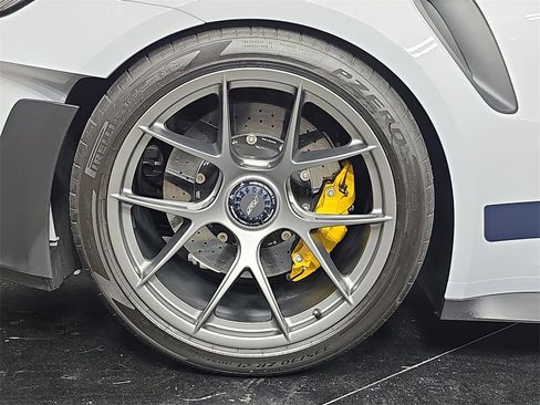 Used 2025 Porsche 911 GT3 RS image 29