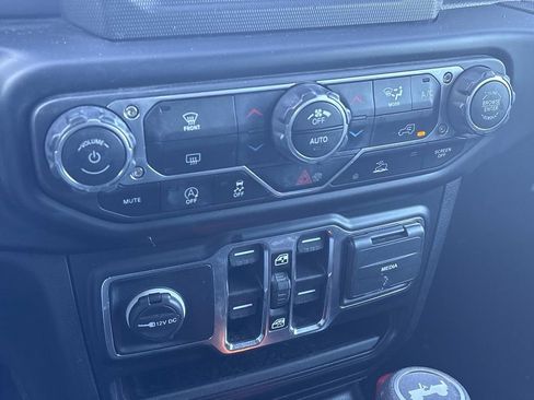 Used 2021 Jeep Wrangler Unlimited Sport image 34