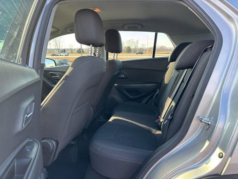 Used 2018 Chevrolet Trax LS image 10