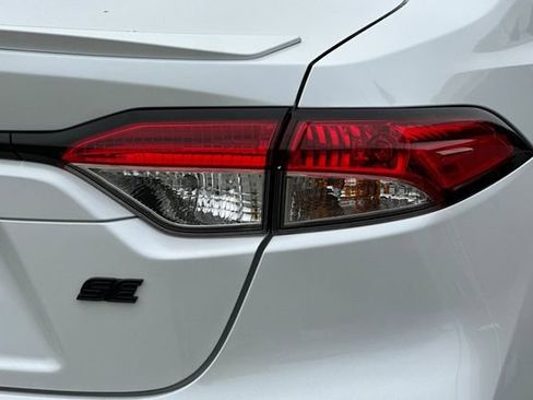 Used 2025 Toyota Corolla SE FWD image 33
