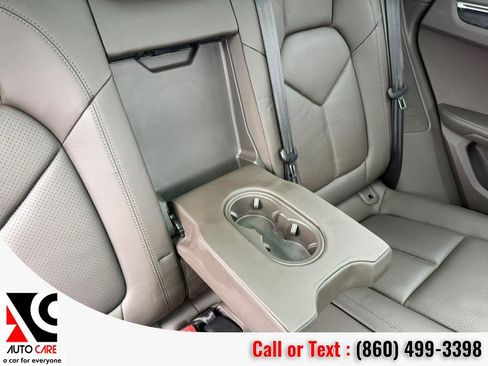 Used 2016 Porsche Macan S image 10