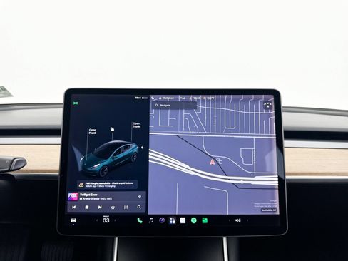 Used 2019 Tesla Model 3 Mid Range RWD image 4