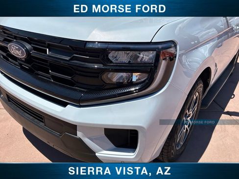 Certified 2025 Ford Expedition Active AWD/4WD image 3