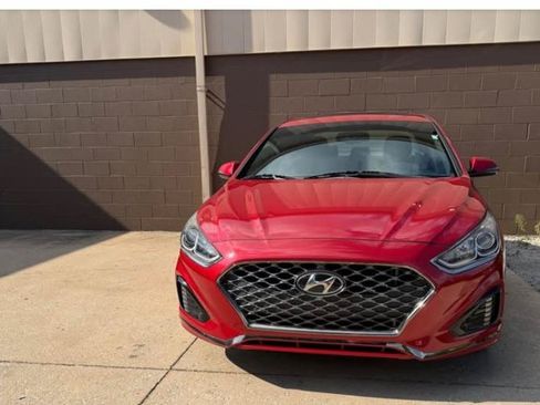 Used 2019 Hyundai Sonata Sport FWD image 2