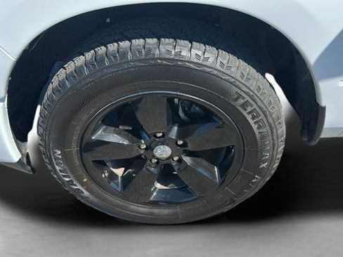 Used 2023 RAM 1500 Classic SLT AWD/4WD image 18