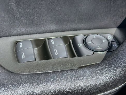 Used 2025 Chevrolet Blazer LT AWD/4WD image 15