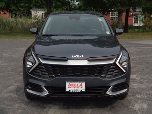 Used 2024 Kia Sportage LX AWD/4WD image 2