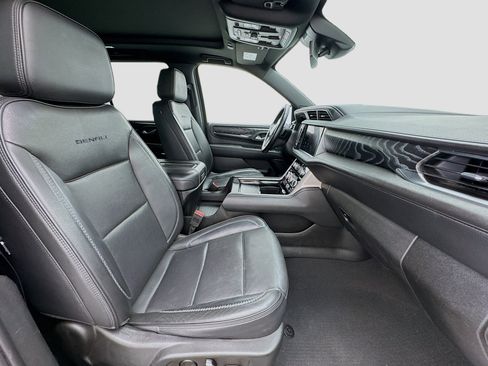 Used 2023 GMC Yukon Denali w/ Max Trailering Package image 22