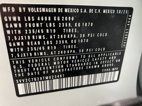 New 2026 Volkswagen Taos SE image 30