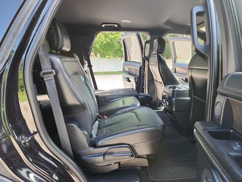 Used 2020 Ford Expedition Limited RWD image 37