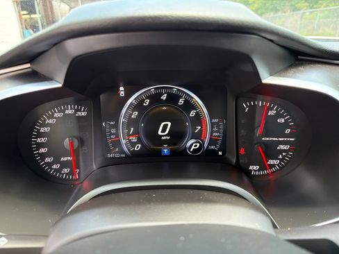 Used 2019 Chevrolet Corvette Stingray Coupe w/ 1LT RWD image 22