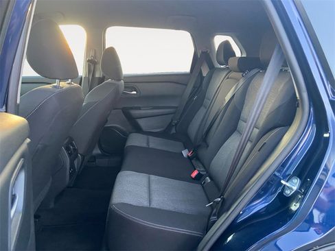 Used 2024 Nissan Rogue SV image 13