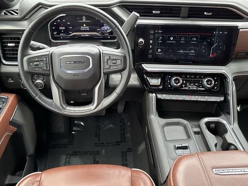 Used 2025 GMC Sierra 2500 Denali Ultimate AWD/4WD image 13