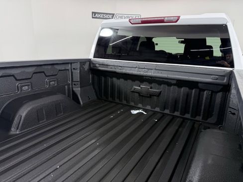 Used 2022 Chevrolet Silverado 1500 RST w/ Z71 Off-Road Package image 11