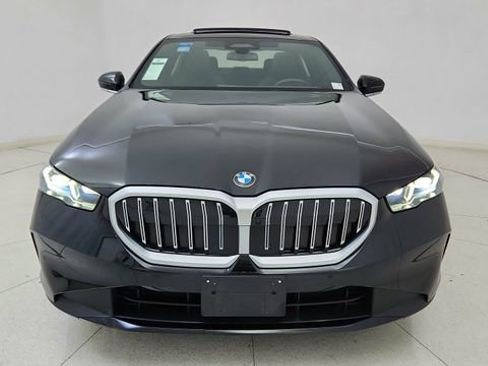 Used 2024 BMW 530i image 13