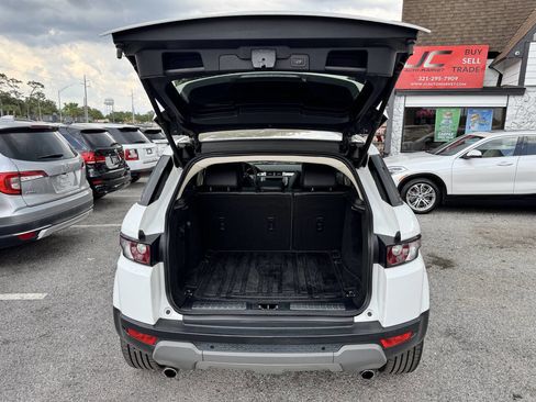 Used 2015 Land Rover Range Rover Evoque Pure Plus image 4