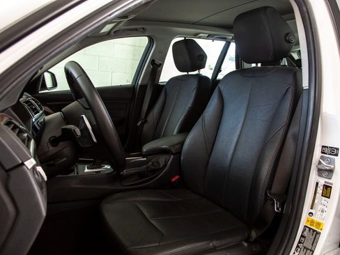 Used 2014 BMW 328d xDrive Wagon image 16