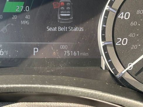 Used 2020 Toyota Highlander XLE AWD/4WD image 21