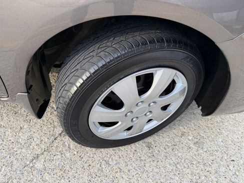 Used 2013 Nissan Versa S Plus image 9