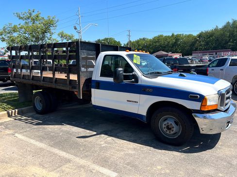 Used 2000 Ford F350 Lariat image 32