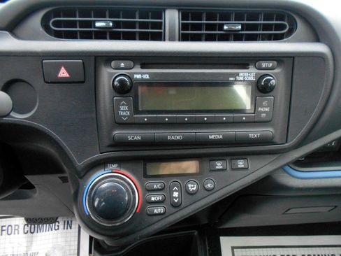 Used 2013 Toyota Prius C Two image 15