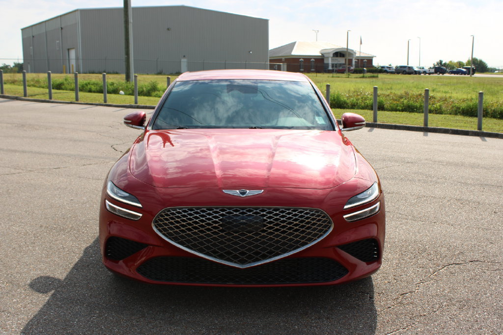 Used 2022 Genesis G70 2.0T RWD image 3
