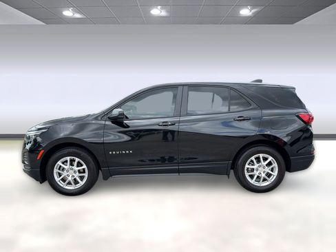 Certified 2024 Chevrolet Equinox LS w/ LS Convenience Package image 2