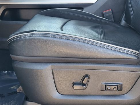 Used 2024 RAM 2500 Laramie image 13