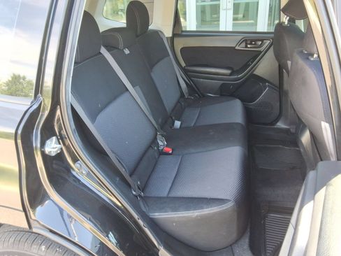 Used 2016 Subaru Forester 2.5i AWD/4WD image 32