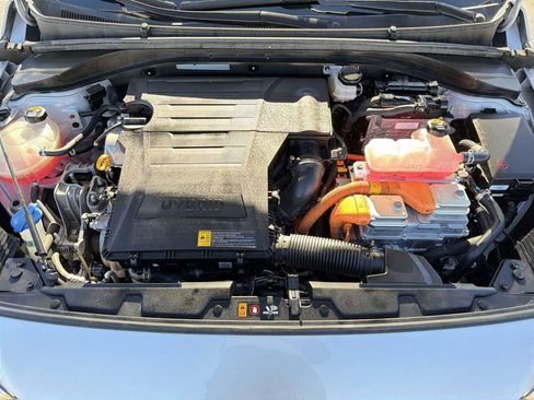 Certified 2022 Hyundai Ioniq SE image 17