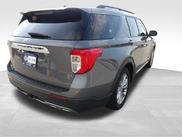 Certified 2023 Ford Explorer XLT w/ Equipment Group 202A RWD image 8