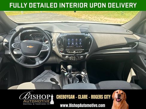 Used 2023 Chevrolet Traverse LT AWD/4WD image 3