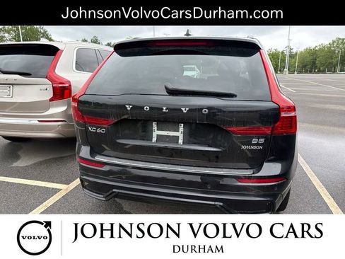 Used 2023 Volvo XC60 B5 Plus w/ Climate Package FWD image 5