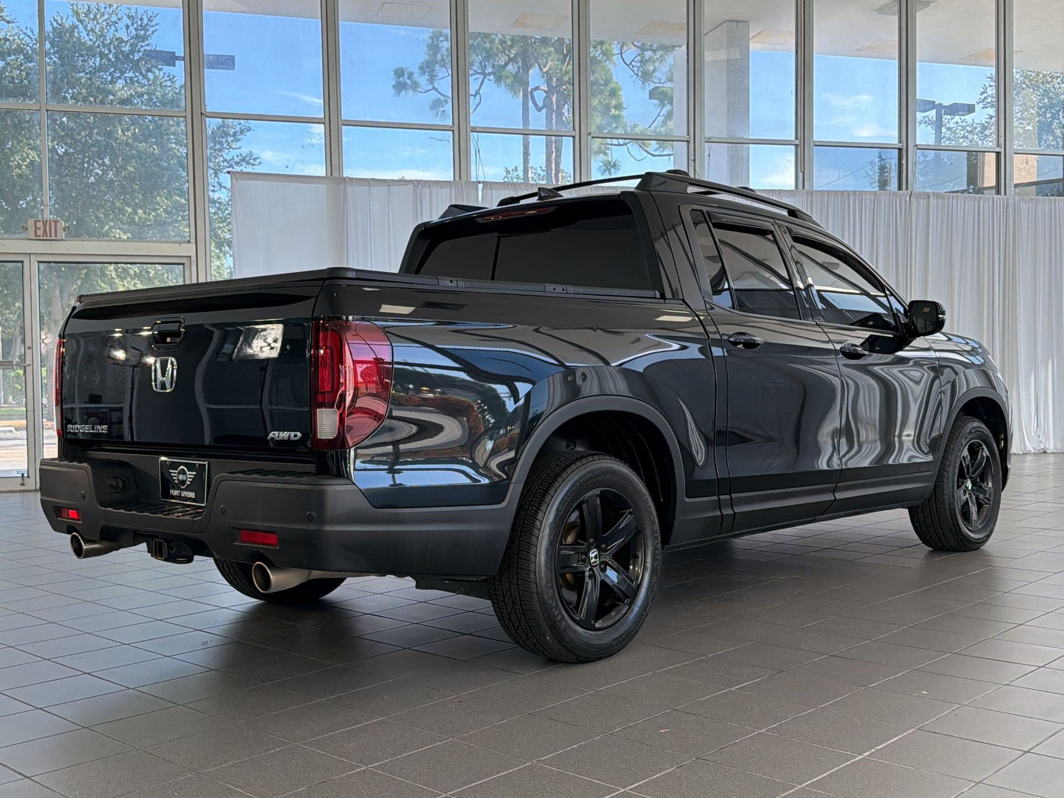 Used 2023 Honda Ridgeline Black Edition image 9
