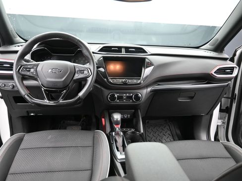 Used 2022 Chevrolet TrailBlazer RS w/ Sun and Liftgate Package FWD image 15
