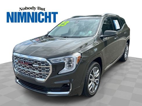 Used 2023 GMC Terrain Denali AWD/4WD image 1