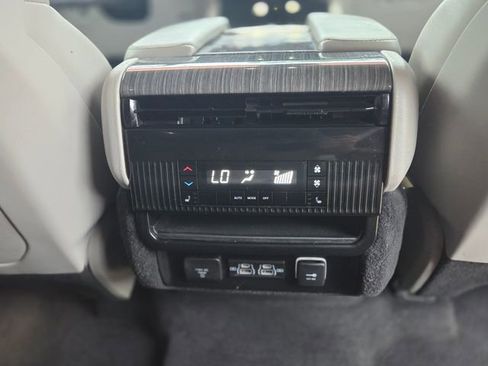 Used 2022 Jeep Wagoneer Series III image 20