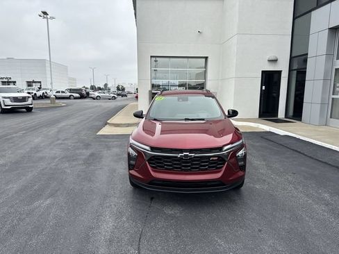 Certified 2025 Chevrolet Trax RS w/ Driver Confidence Package FWD image 7