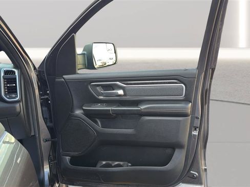 Used 2019 RAM 1500 Big Horn AWD/4WD image 16