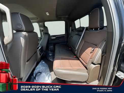 New 2025 GMC Sierra 2500 Denali w/ Denali Reserve Package image 12