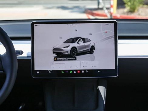 Used 2023 Tesla Model Y Long Range AWD/4WD image 13